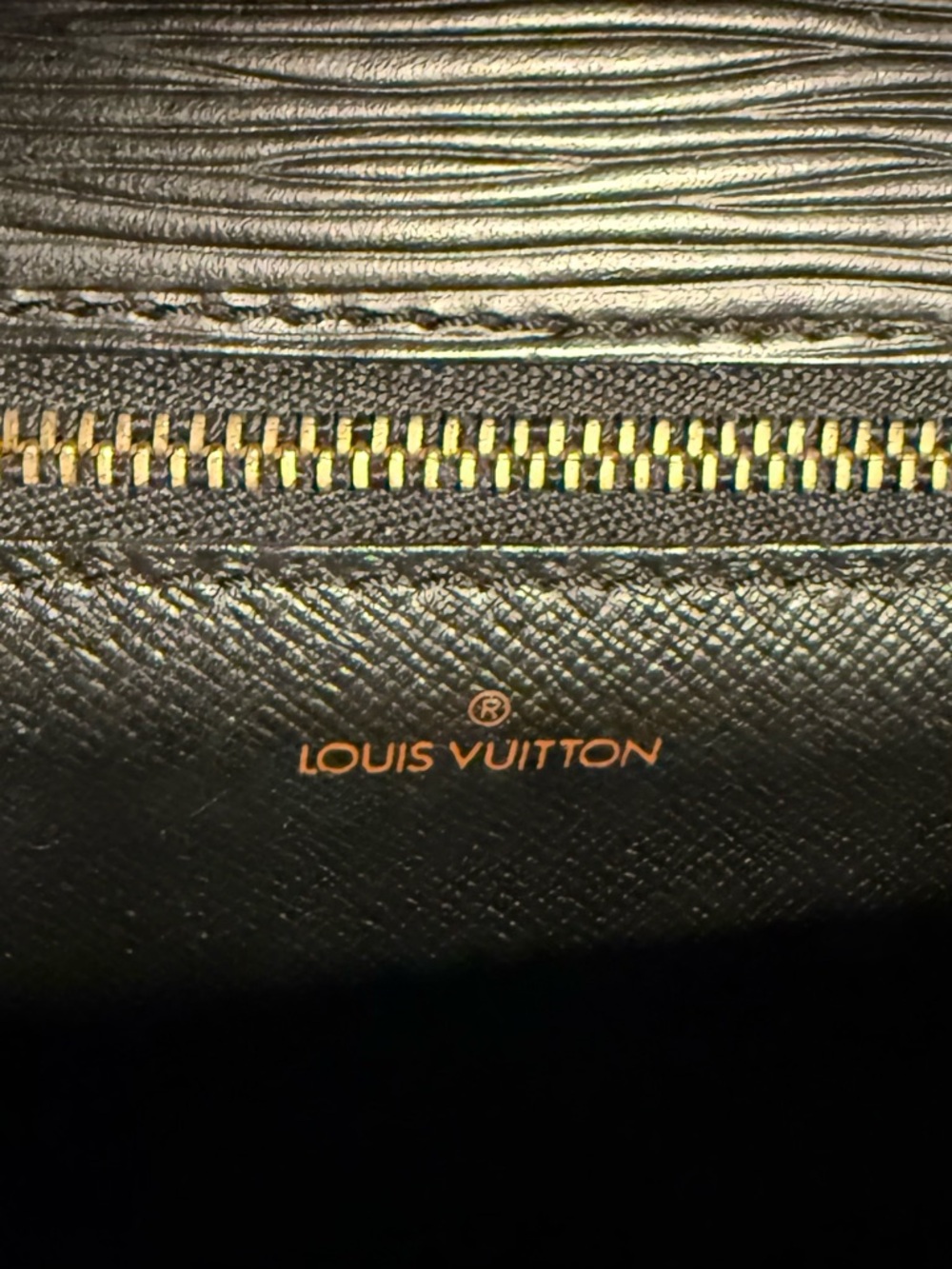 LV Black Epi Monceau 28 Briefcase – Near Mint Condition - Picture 6 of 14